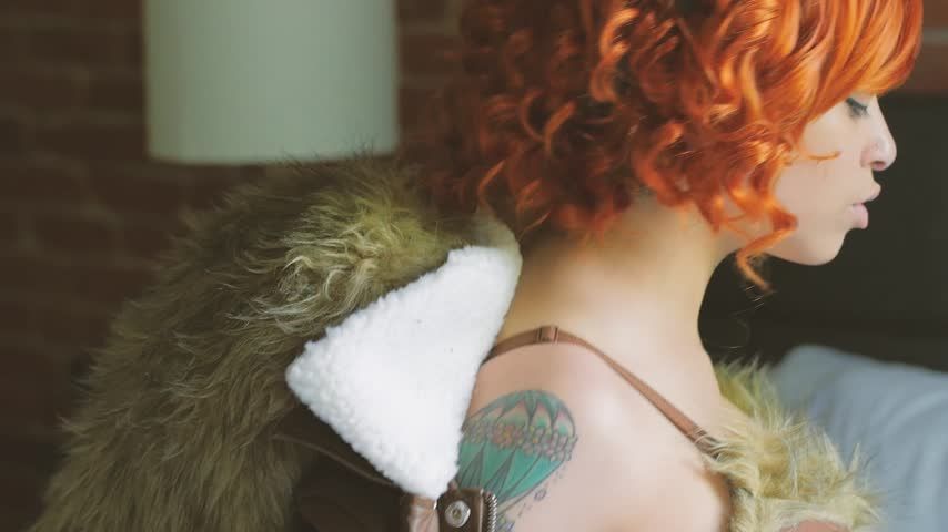 Squirrel Girl strip tease, tail twerk