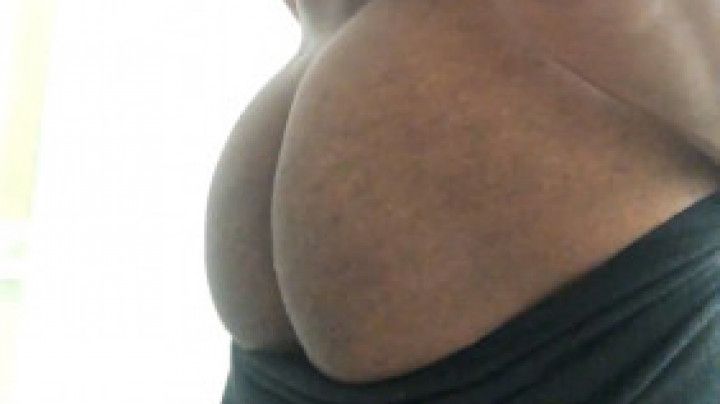 Strokin' and Showing off the Ass
