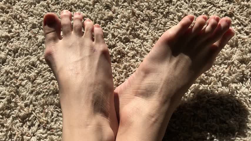 Members Only: Suki’s Feet
