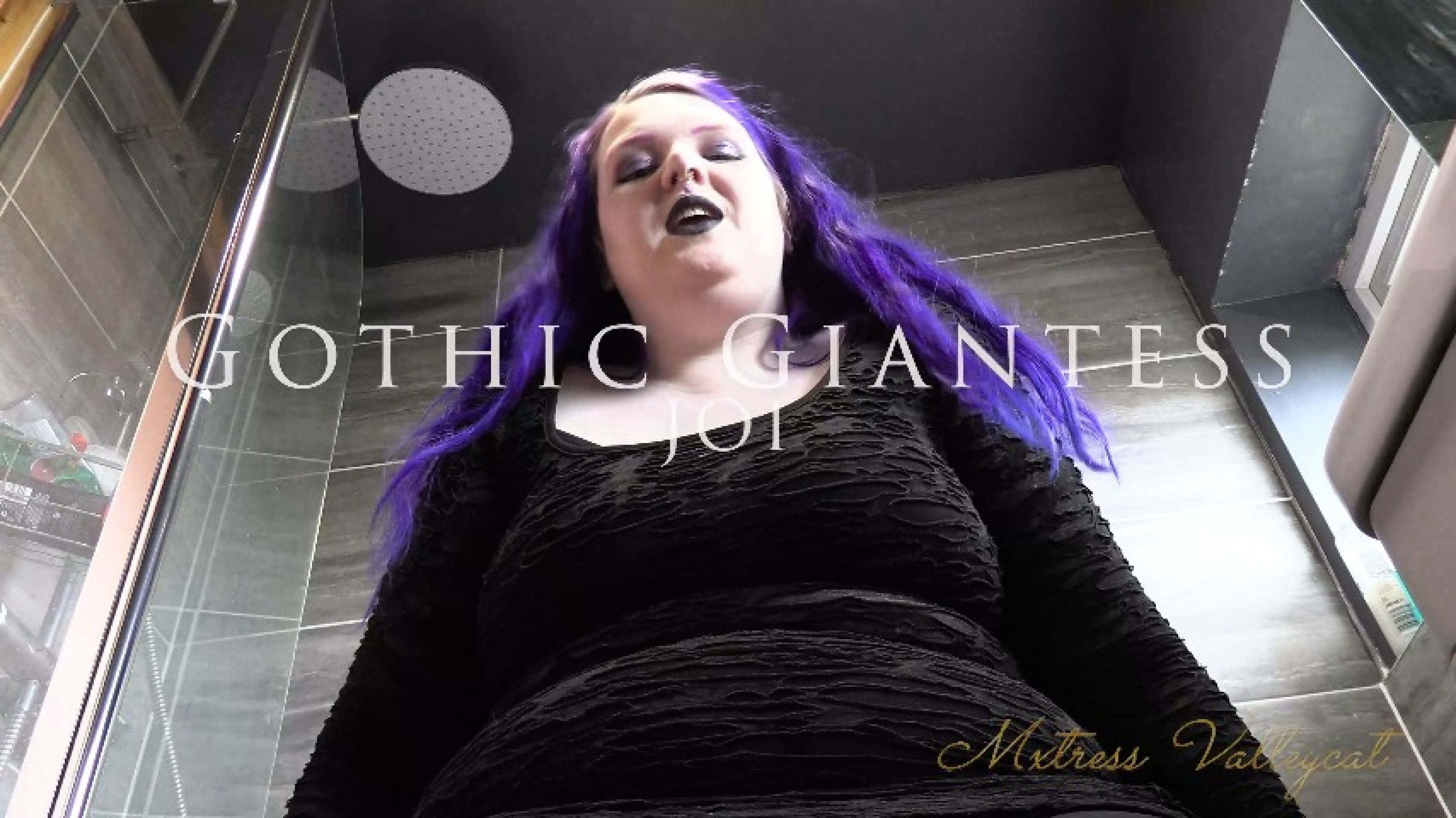 Gothic Giantess JOI