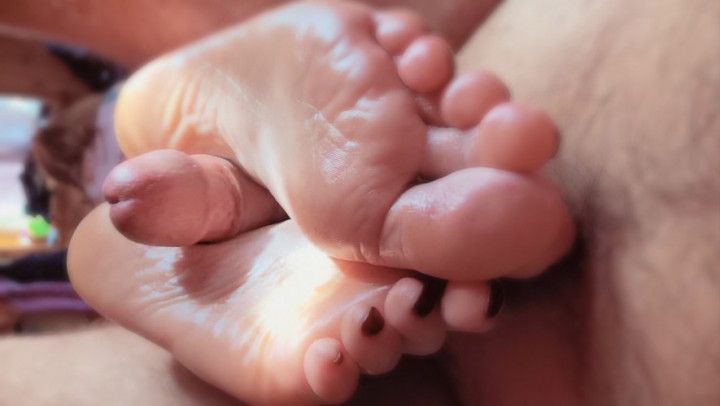 Ginger Long Toes Cum on Soles