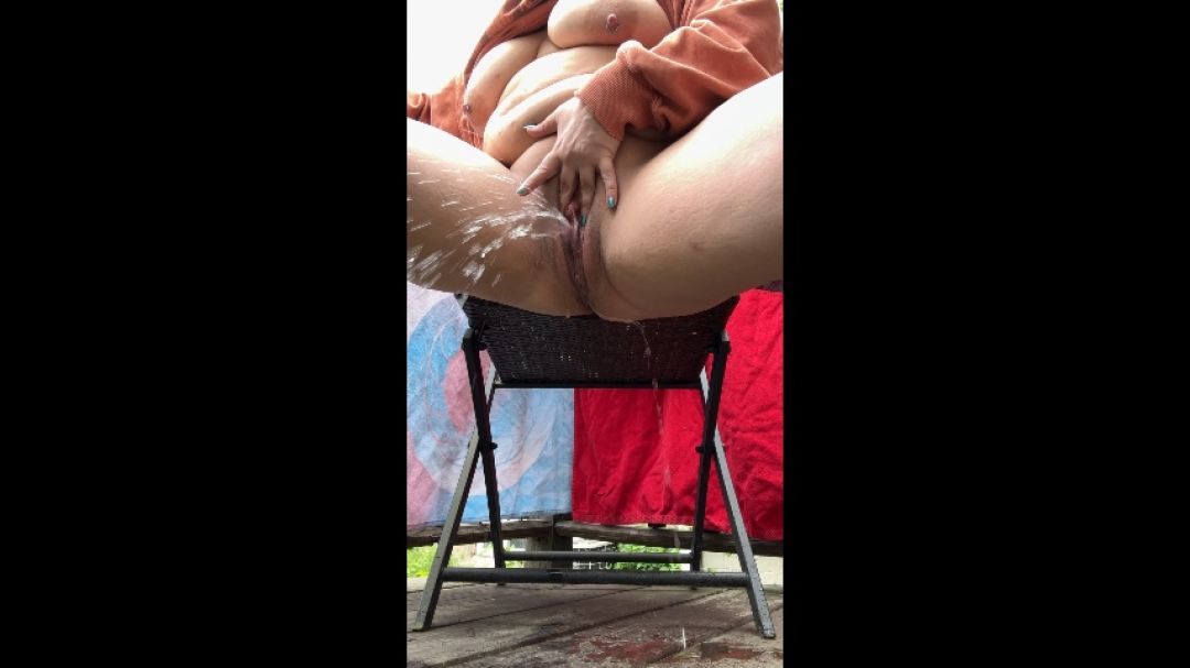 Fingering Smooth BBW Pussy on Balcony and Peeing