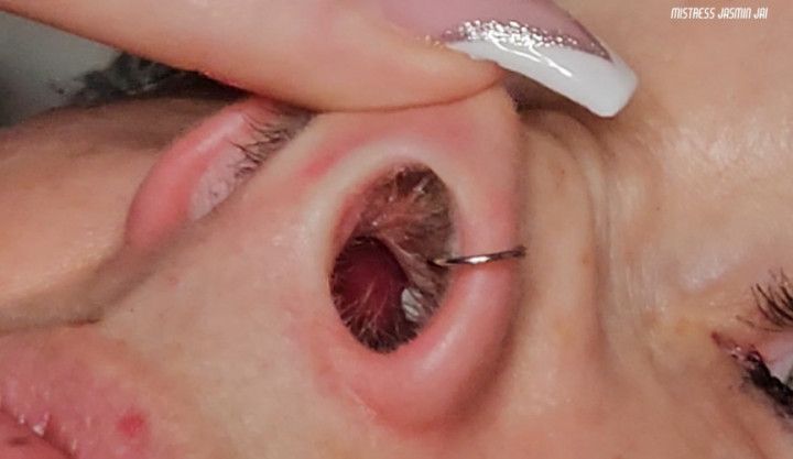 Extreme Sneezing: Up close and Personal