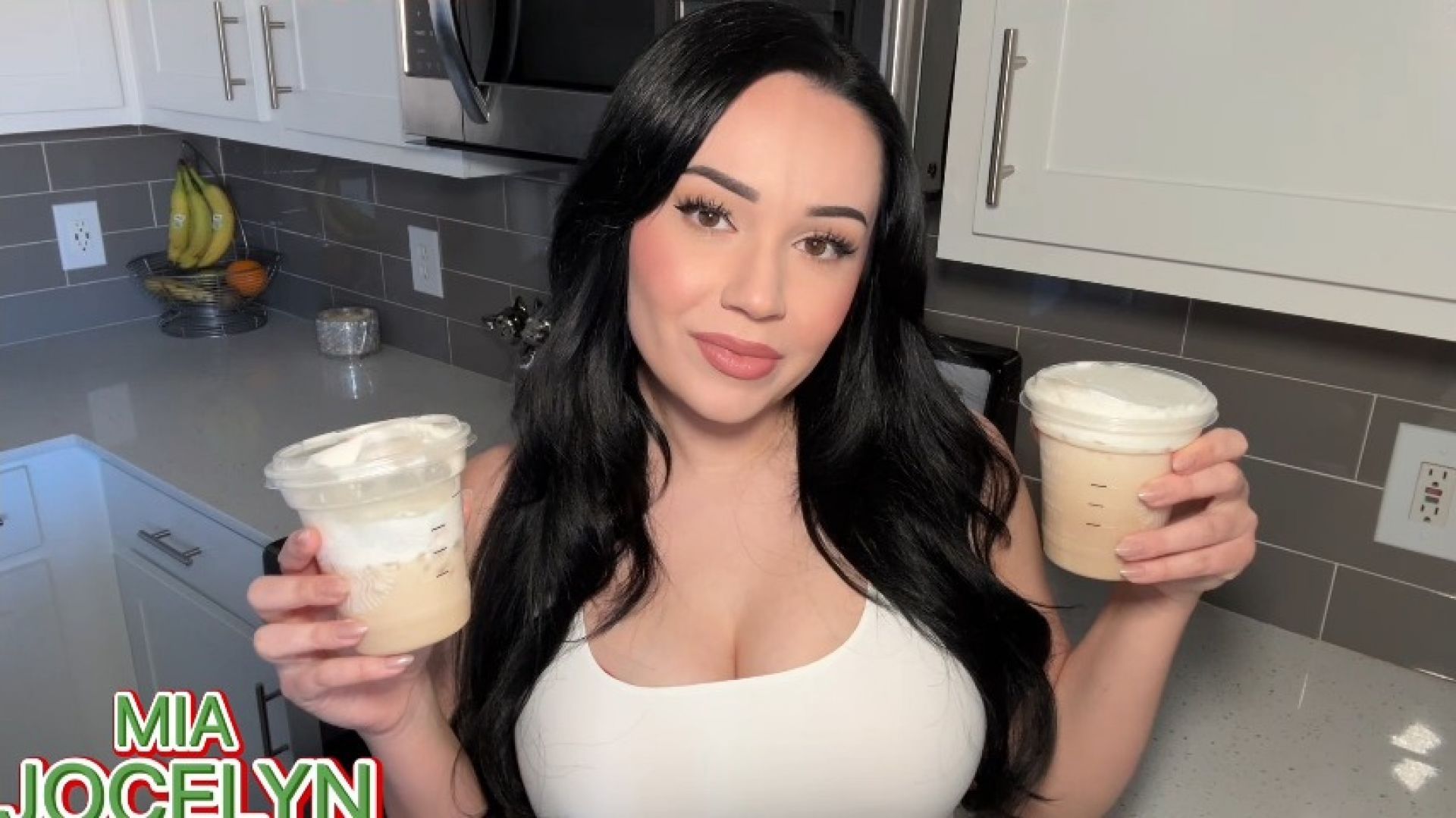 VLOG #2 Holiday coffee review and apartment flooding update