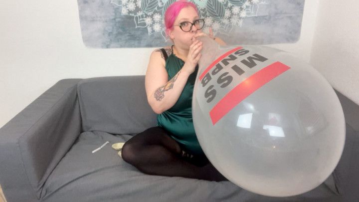 Blow to pop 2 Miss Snapback Balloons