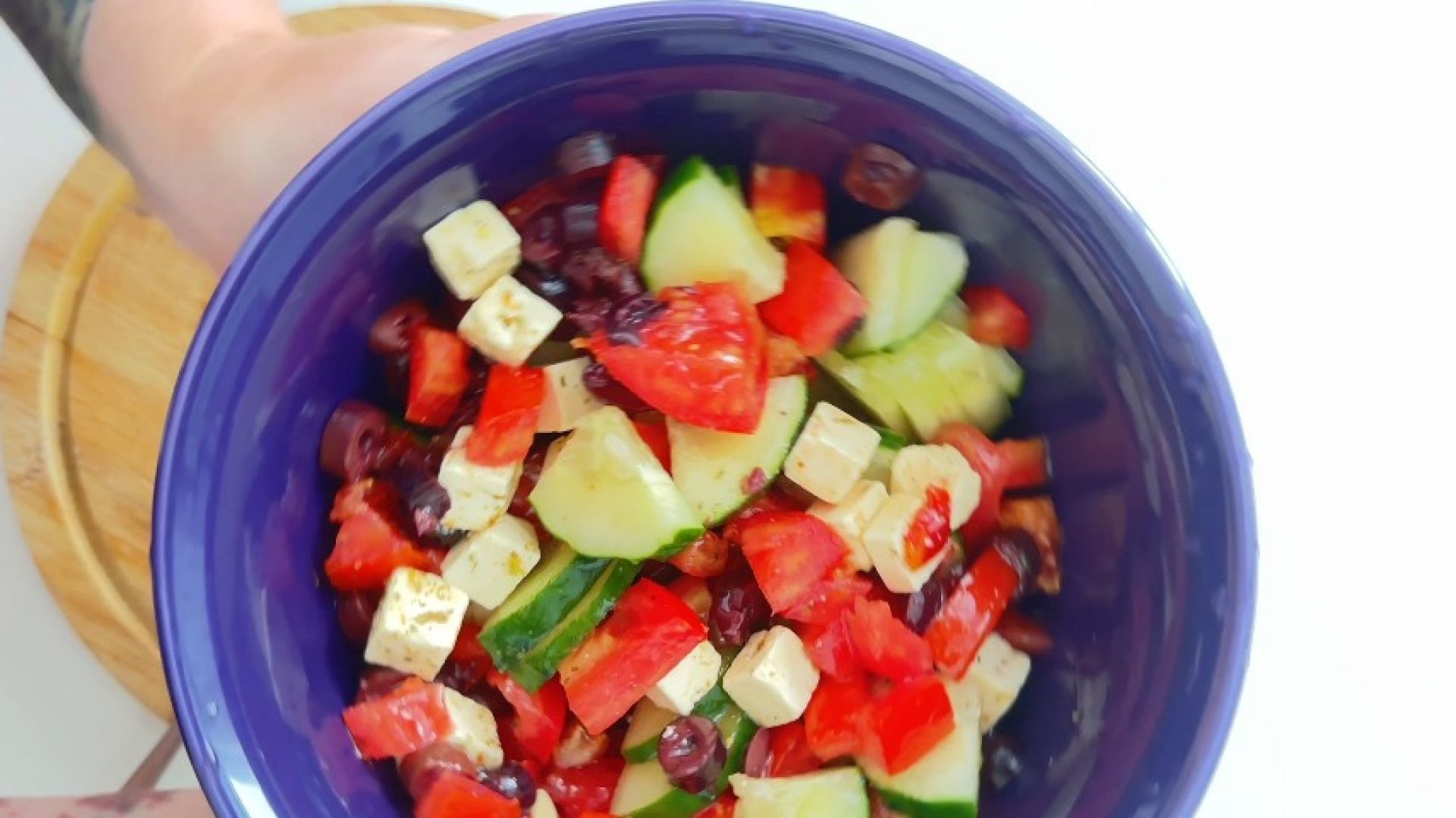 Greek salad cooklng