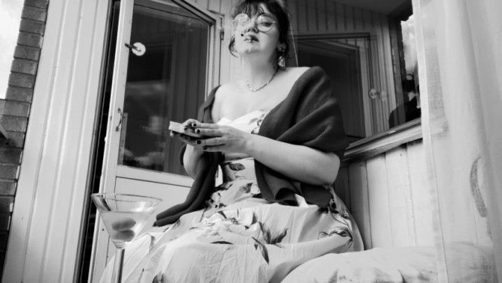 50s housewife chain smoking