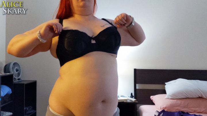 Trying On My Roommates 34E Bras