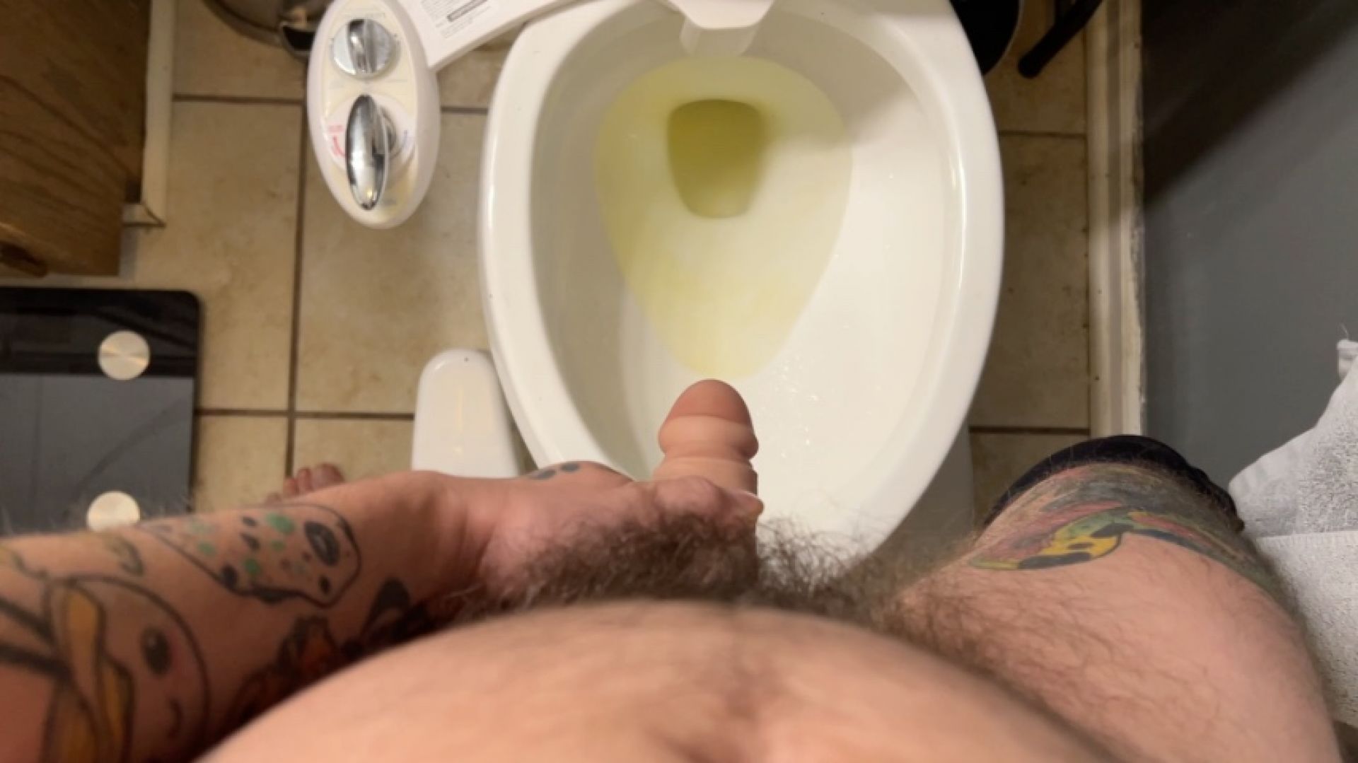 FTM POV Morning Pee