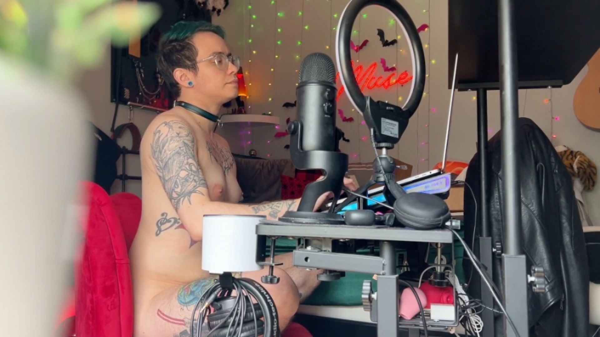 Doing Office Work Naked Voyuer Cam