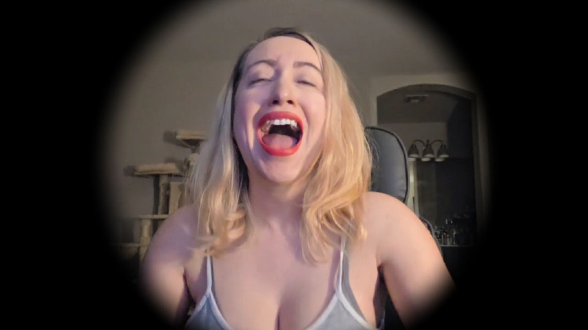 Singing "Chop Suey&quot