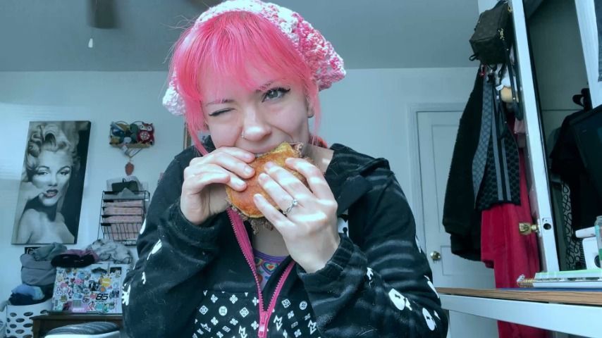 burger mukbang