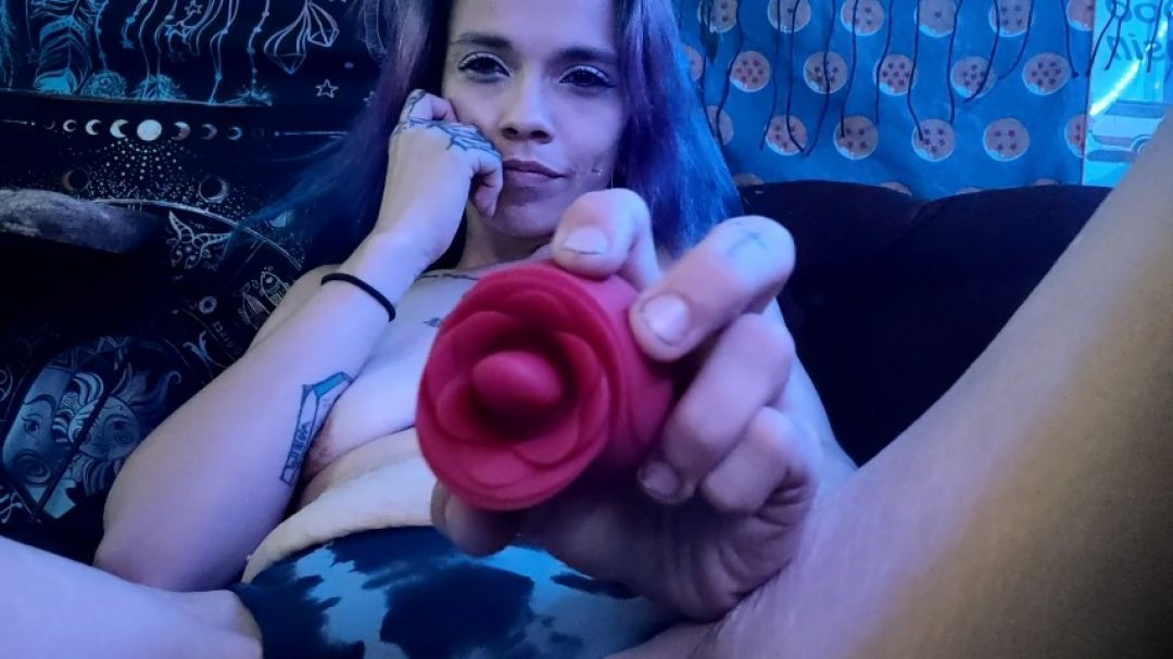 Trying Rose Clit Licker