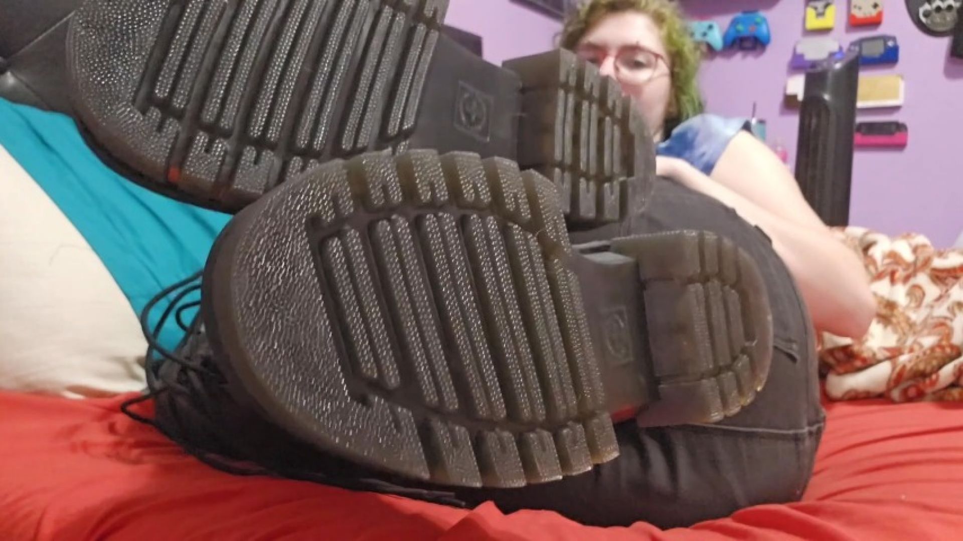 My step-Brother is my Boot Bitch