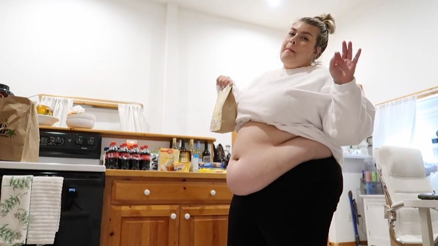 BBW CHLOE: My Favorite Snacks
