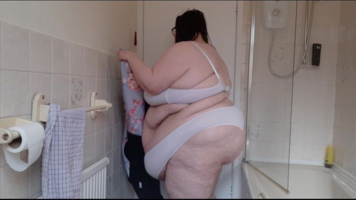 BBW SSBBW TRIES ON NEW DRESS - FASHION V