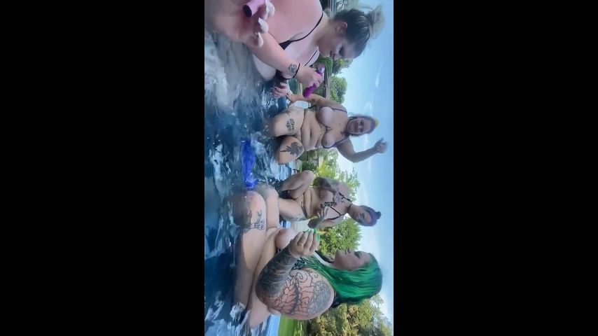 HotTub girl orgy