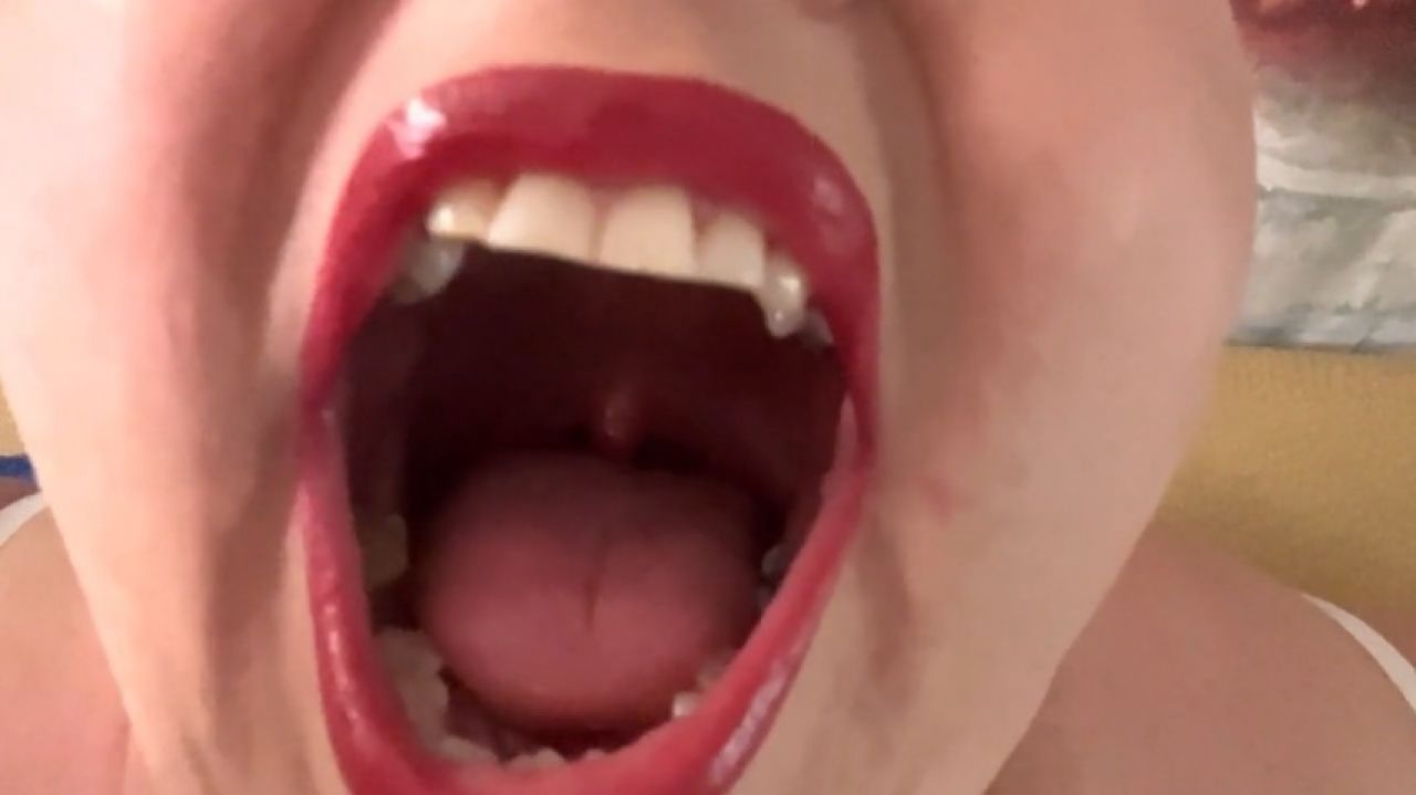 SSBBW Vore Goddess having a Business Lunch SD