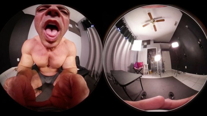 VR360* Giant Tony Taunts &amp; Eats You