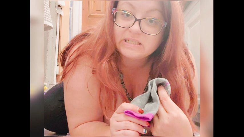 Taboo step-Mommy Oily Feet JOI