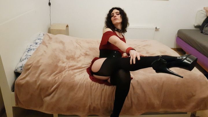 Open pantyhose and heels seduction