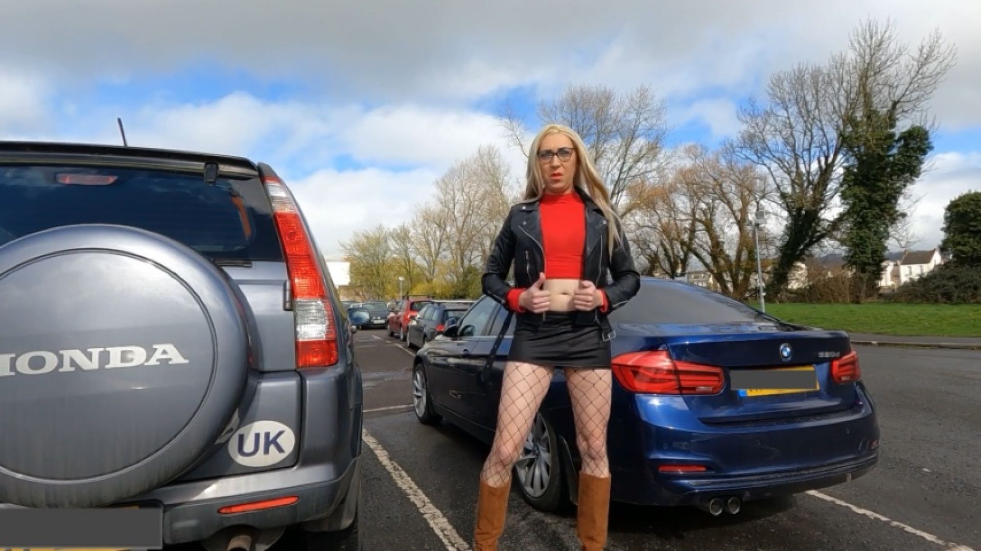 Short skirt, windy day