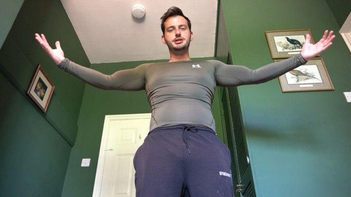 Tiny Man Torment - Macrophilia