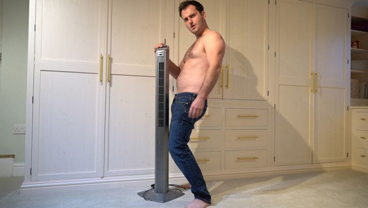 Teasing and Destroying: My Giant Bulge vs the Skyscraper