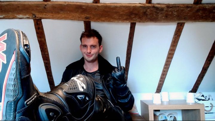 CAUTION: FAG BASHING LEATHER WORSHIP DOM