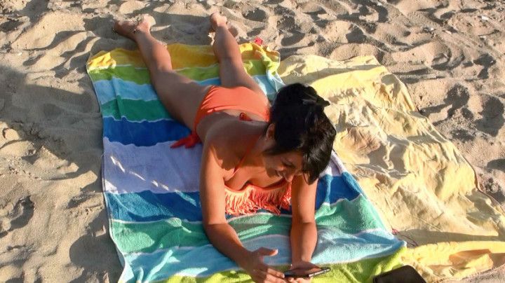 Free-fuck for beach tourists