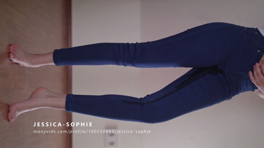 Peeing my tight jeans twice + rewetting