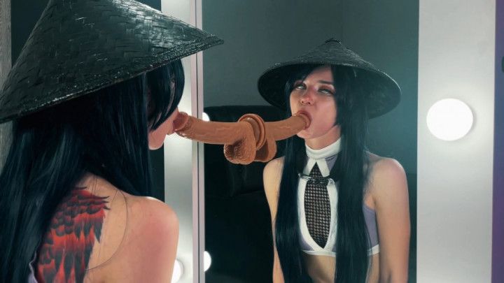 Hinata - Naruto Cosplay - Blowjob in the reflection