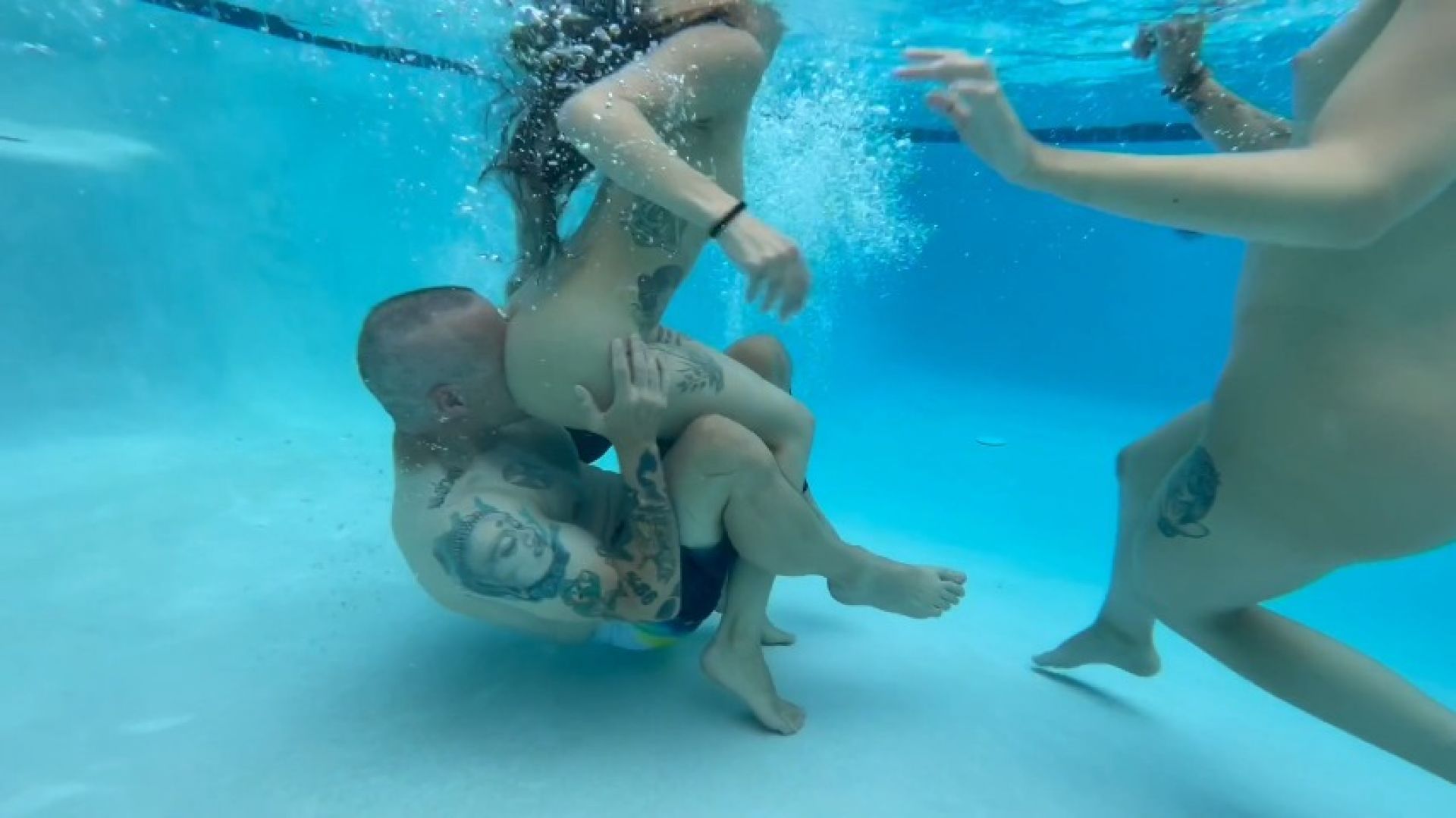 Ass Fetish in the Pool