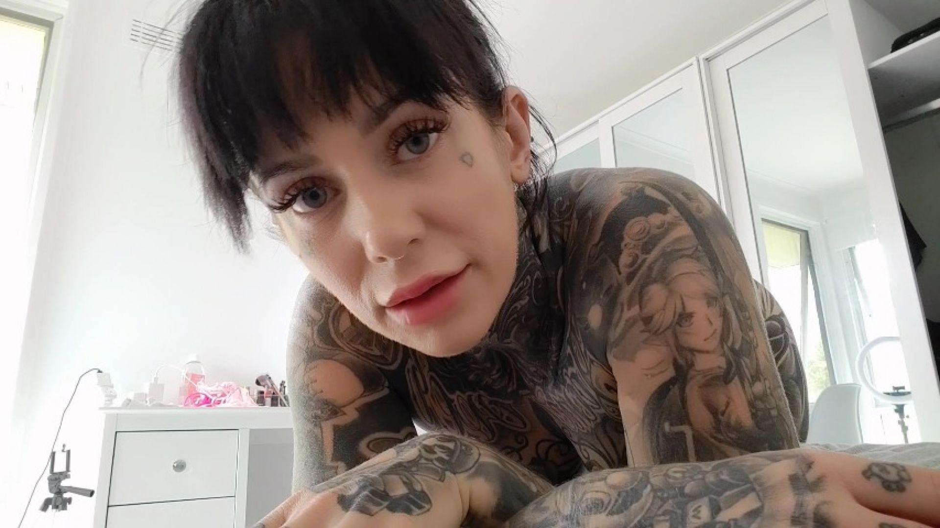 Taboo: step-Mommy seduces step-son