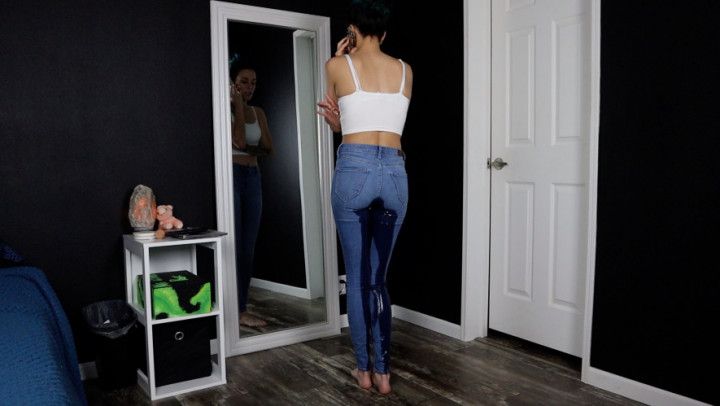Peeing my Jeans While on the Phone