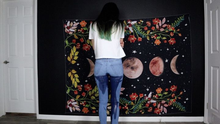 Worker Desperate to Pee