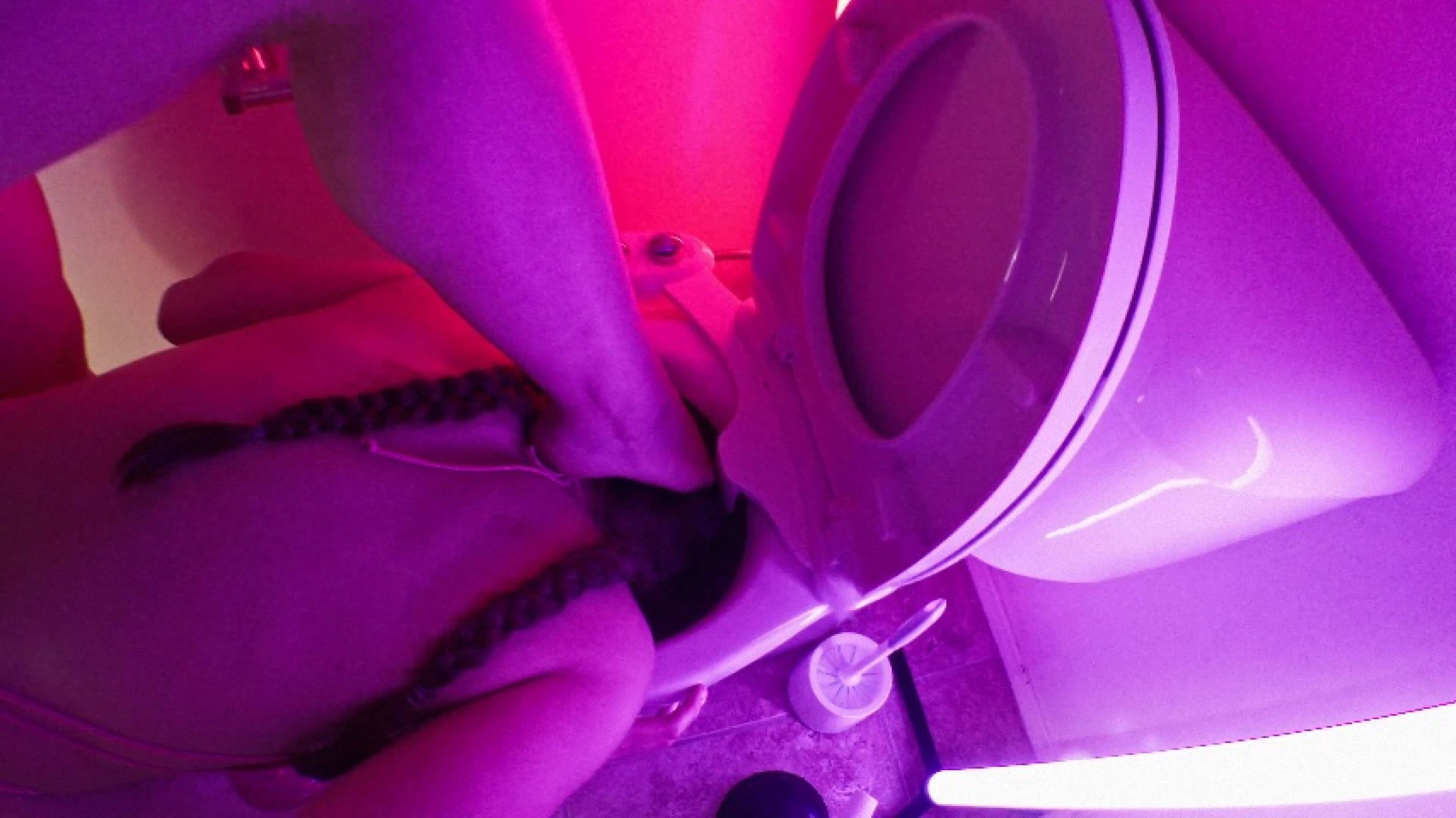 Foot fetish toilet whore