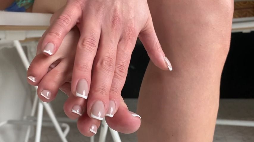 FOOTFETISH french pedicure