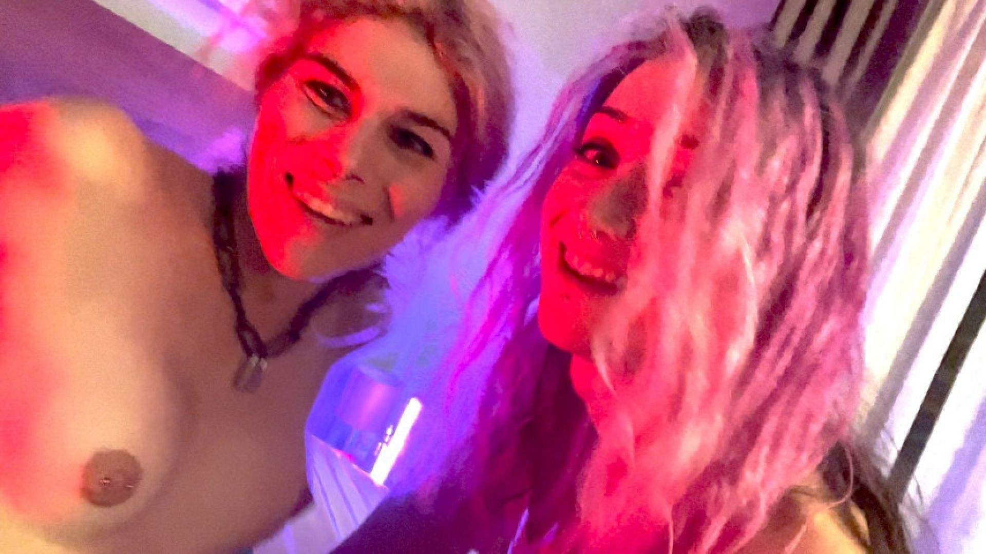 YiffyFosque &amp; KinkyIzzy Lesbian Anal Fun