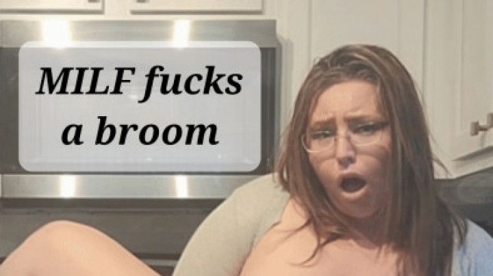 Milf fucks self with broom