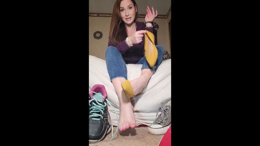 My Shoe Closet: Sneakers & Flat shoes