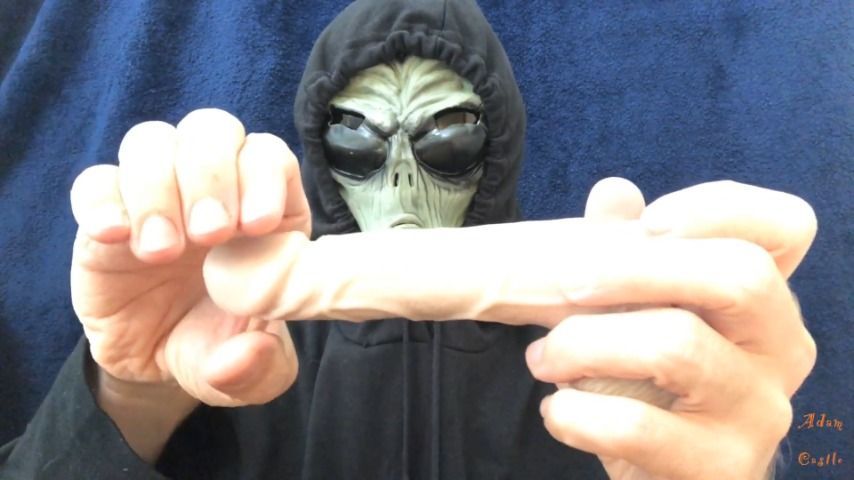 Alien Mesmerizes All Earth Men 2 Be Gay