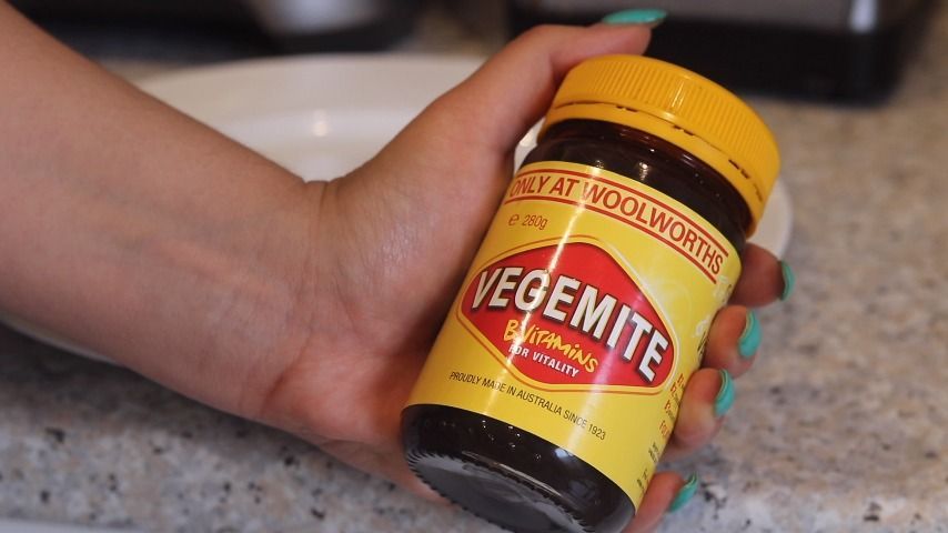 How to properly serve vegemite on toast