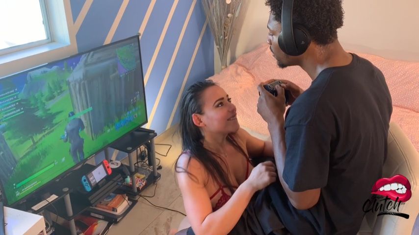 CLUTCH v STRETCH INTRO