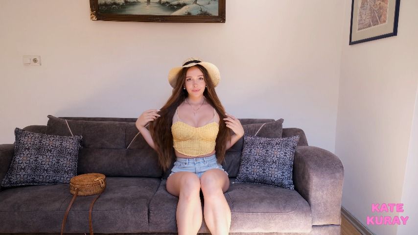 striptease before going to the museum