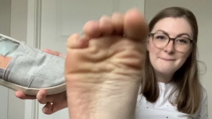 Smelly feet JOI no humiliation