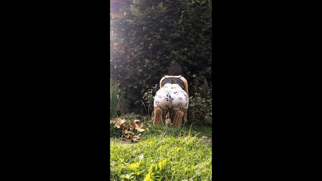Working in My Garden - SFW Mini Vlog