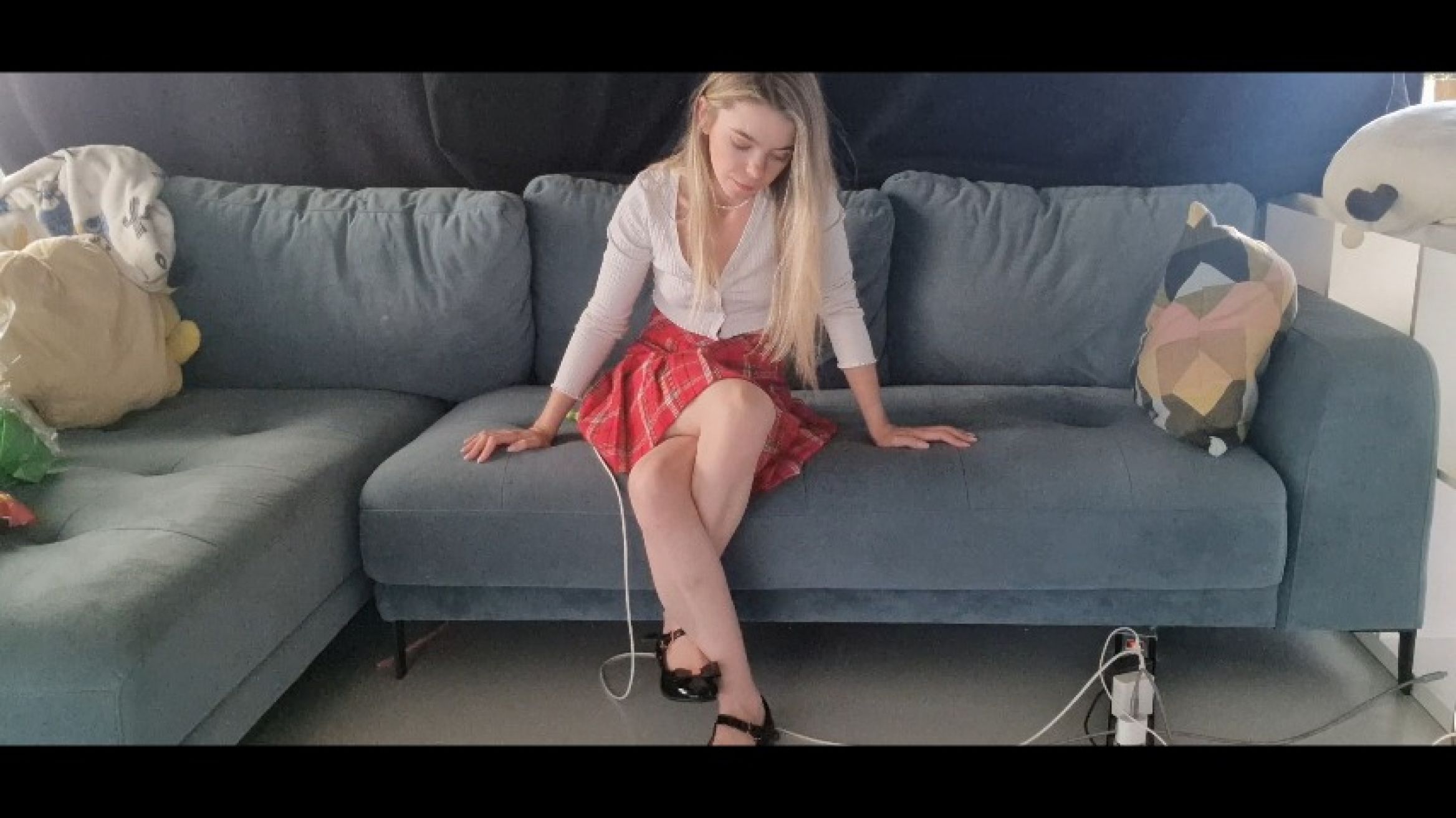 CUSTOM] Double crossing my legs