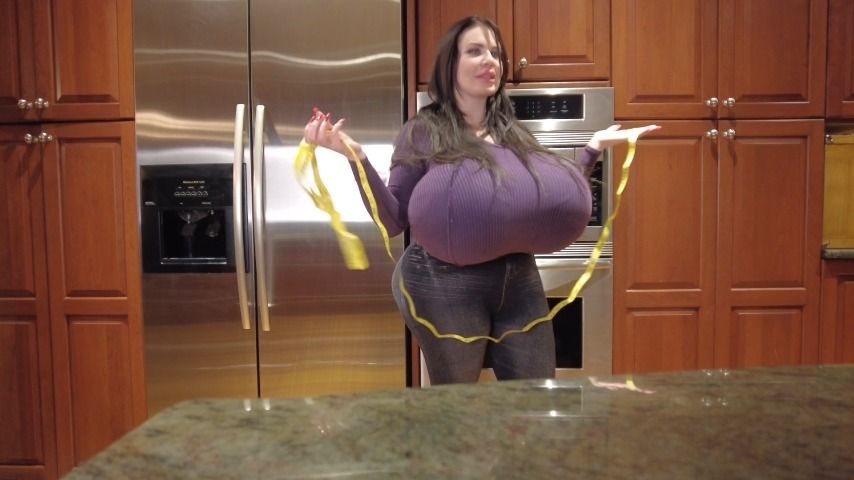 Measuring Up My New 9040 CC's Boobs