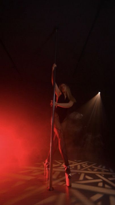 Serenity flow Poledance